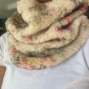 Anthropologie Beautiful Floral Neck Wrap
